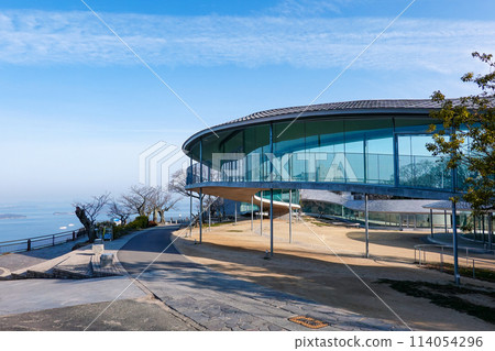 Yashima-ru, a mountaintop community center with beautiful curves, glass, and undulating surfaces (Takamatsu City, Kagawa Prefecture) Yashima-ru, a mountaintop community center with beautiful curves, glass, and undulating surfaces (Takamatsu City, Kagawa Prefecture) 114054296