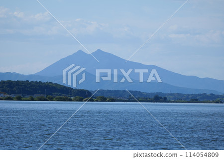 Scenery of Lake Kasumigaura 114054809