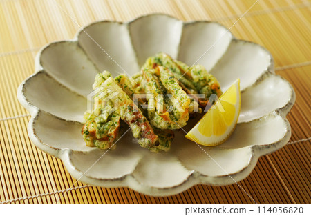 Deep-fried tofu ribbon 114056820