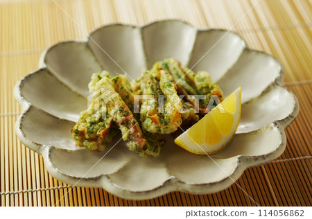 Deep-fried tofu ribbon 114056862