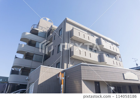 Small condominium, apartment complex 114058186