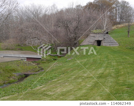 Pit dwellings at Kitakogane Shell Mound (Date City, Hokkaido) 114062349