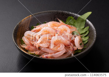[Shizuoka Prefecture] Sakura shrimp for eating raw 114063575