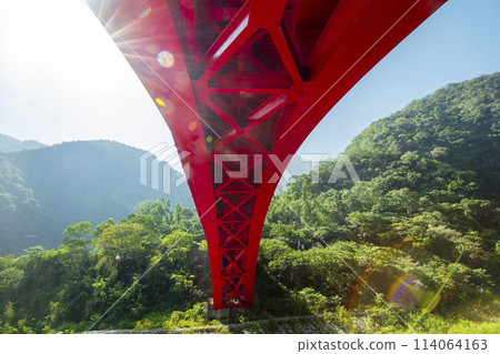 台灣花蓮太魯閣沙卡步道紅鐵橋台灣希里恩太魯閣沙卡紅鐵橋 114064163