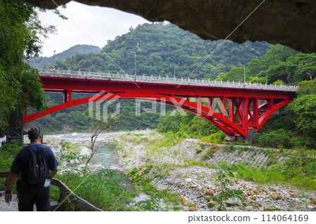 台灣花蓮太魯閣沙卡步道紅鐵橋台灣希里恩太魯閣沙卡紅鐵橋 114064169