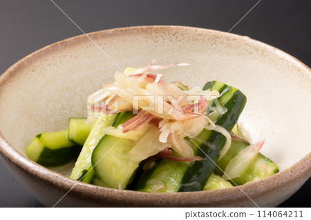 Lightly pickled cucumber and myoga 114064211