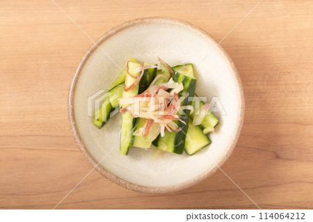 醃黃瓜和薑 114064212