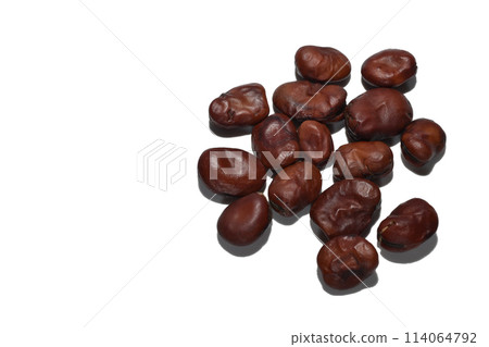 Dry bean seeds on a white background. 114064792