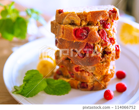 Stack of cranberry banana bread slices 114066752
