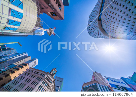 日本東京街景 夏日般的歡快…消滅新冠病毒，陽光灑滿銀座…邁向希望的時代=4月28日 114067964