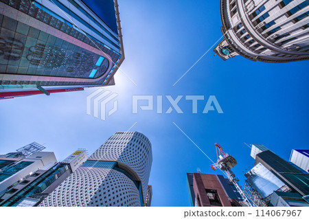 日本東京街景 夏日般的歡快…消滅新冠病毒,陽光灑滿銀座…邁向希望的時代=4月28日 日本東京街景 夏日般的歡快…消滅新冠病毒,陽光灑滿銀座…邁向希望的時代=4月28日 114067967