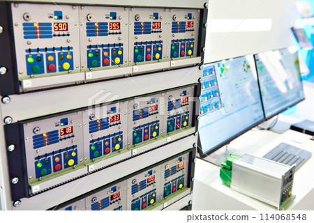 Electronic equipment for simulating valve operation in oil industry Electronic equipment for simulating valve operation in oil industry 114068548