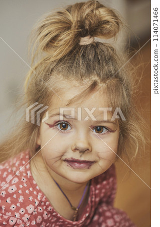 Charming child made makeup with felt-tip pens at home Charming child made makeup with felt-tip pens at home 114071466