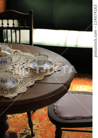沃克故居房間內復原的精美茶具（日本長崎縣長崎市） 114074163