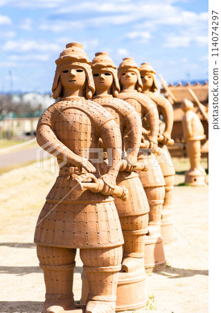 今城塚古墓公園（今城大王之森）、大阪府高槻市軍下新町、埴輪祭祀場、武士埴輪 114074297