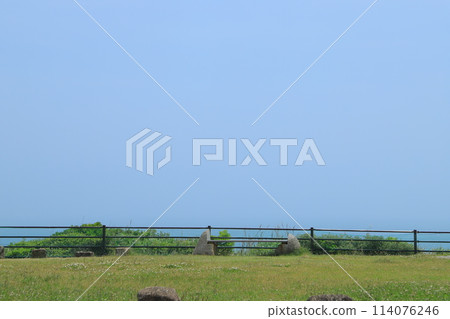 霧氣籠罩的犬吠崎 霧氣籠罩的犬吠崎 114076246