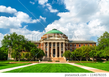 Dallas Hall, a historic building on the campus of Southern Methodist University in University Park - Texas, United States Dallas Hall, a historic building on the campus of Southern Methodist University in University Park - Texas, United States 114076335