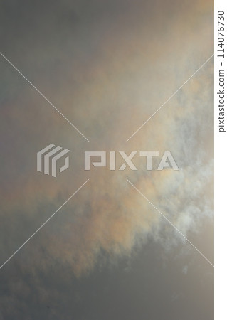 Sky with sunlight reflecting Sky with sunlight reflecting 114076730