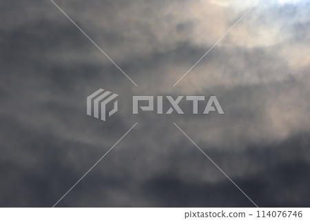Sky with sunlight reflecting 114076746