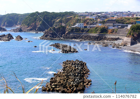 大崎燈塔、大崎燈塔、三重縣大王町、山萬山公園、伊勢灣、太平洋、縣立名切漁港、名切久喜城跡 114076782