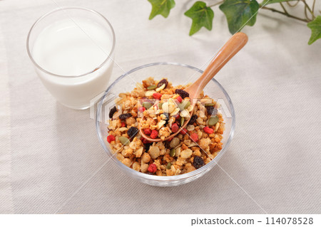 水果麥片健康早餐 114078528