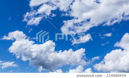 Many clouds flowing in the deep blue sky of midsummer Many clouds flowing in the deep blue sky of midsummer 114080434