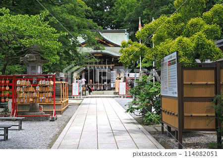 The approach to the guardian deity Hikawa Shrine [Kawaguchi City, Saitama Prefecture] 114082051