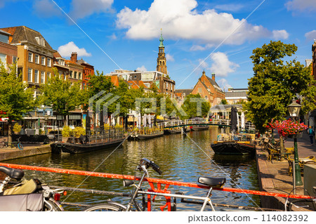 Streets and canals of Leiden town, Netherlands Streets and canals of Leiden town, Netherlands 114082392
