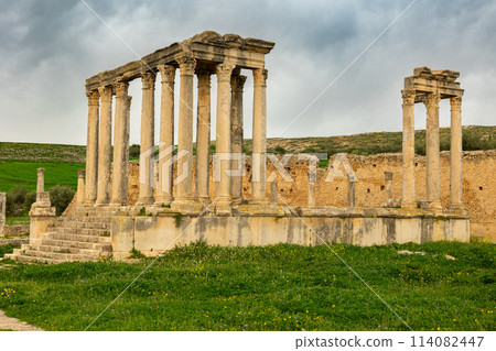 Well-preserved remnants of temple of Juno Caelestis in Dougga, Tunisia 114082447