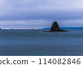 A small island seen from the island 114082846