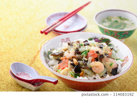 Chūkadon  114083192