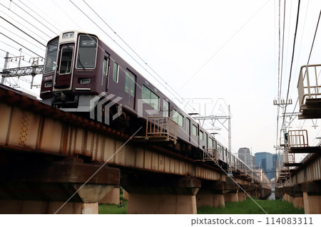 [HK] Hankyu Kobe Main Line 9000 Series Train (Local Train: Osaka Umeda ⇔ Shinkaichi) 114083311