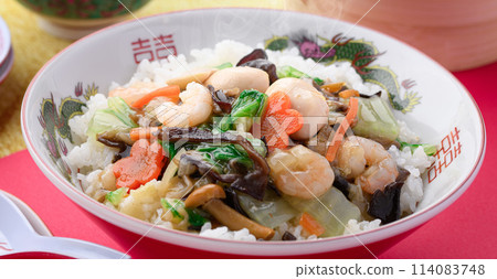 中國飯碗有很多配料 114083748