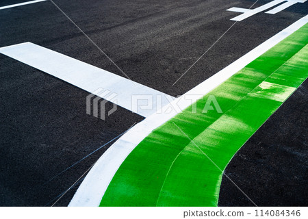 Road markings and auxiliary lines on the road surface after paving work Stop lines and shoulder strips a-2 High contrast Road markings and auxiliary lines on the road surface after paving work Stop lines and shoulder strips a-2 High contrast 114084346