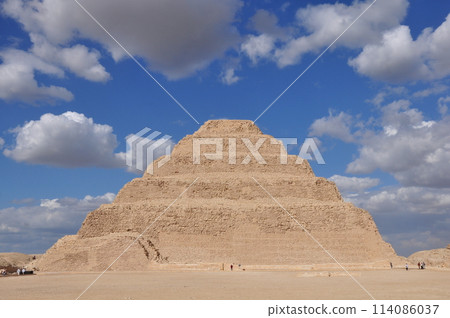 尤瑟王金字塔 114086037