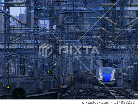 Joetsu Shinkansen 114088258