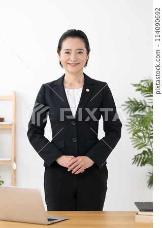 女商人、中年婦女、律師 114090692
