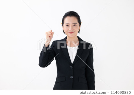 商務中年婦女拳頭姿勢 114090880