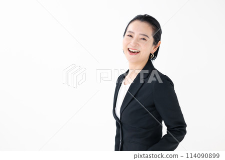 Business middle-aged woman landscape Business middle-aged woman landscape 114090899