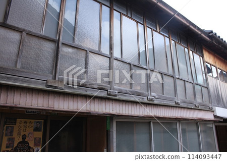 東茶屋區的木框窗 東茶屋區的木框窗 114093447