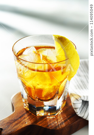 Summer iced lemon tea Summer iced lemon tea 114095049