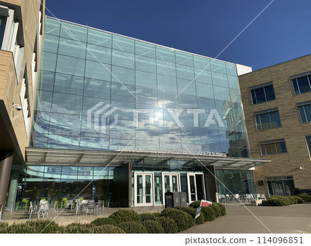 Tepper School of Business, Carnegie Mellon University, Pennsylvania, USA 114096851