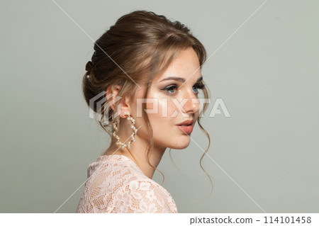 Jewelry fashionable model woman with natural make-up, healthy fresh skin Jewelry fashionable model woman with natural make-up, healthy fresh skin 114101458