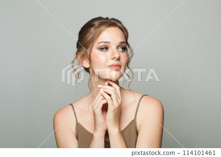 Beauty portrait of fashionable model woman with natural make-up, healthy fresh skin  114101461
