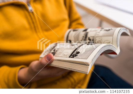 漫畫書 114107235