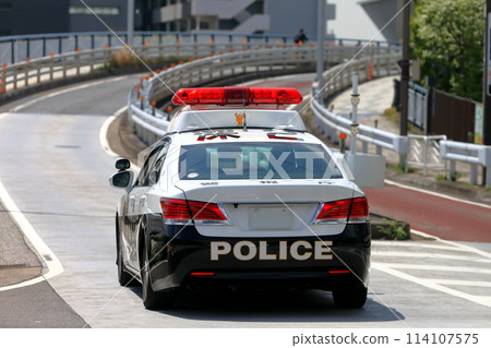 Patrol car 114107575