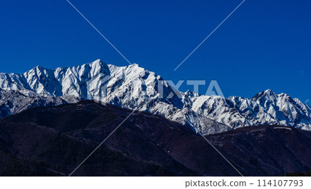 白雪皚皚的北阿爾卑斯山、鹿島矢鹿岳 114107793