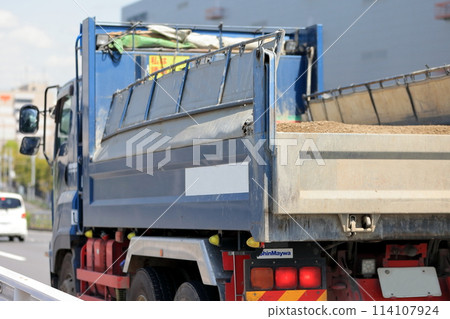 Dump truck Dump truck 114107924