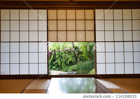 Japanese-style room with a view of greenery Japanese-style room with a view of greenery 114108033