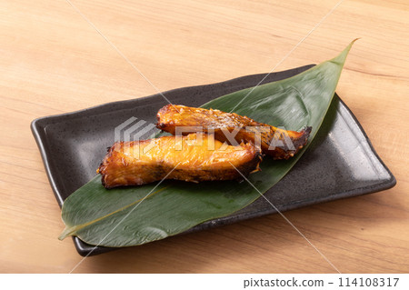 [American] Grilled Kitanomenke marinated in mirin 114108317